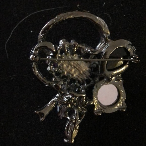 Pin - Picture 2 of 2